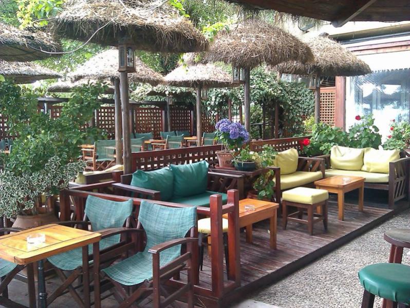 Καφέ Bar στην Στυλίδα Ερινύες