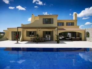 Helion Resort