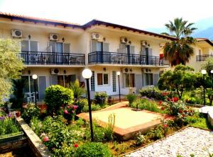Katerina Rooms and Apartments