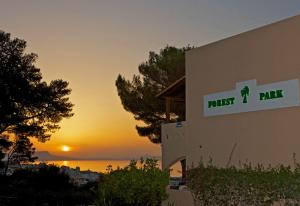 Forest Park Hotel