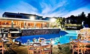 Kivo Hotel & Suites