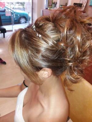 World Hair and Nails by Matina