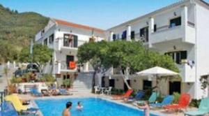 Antigoni Studios and Apartments